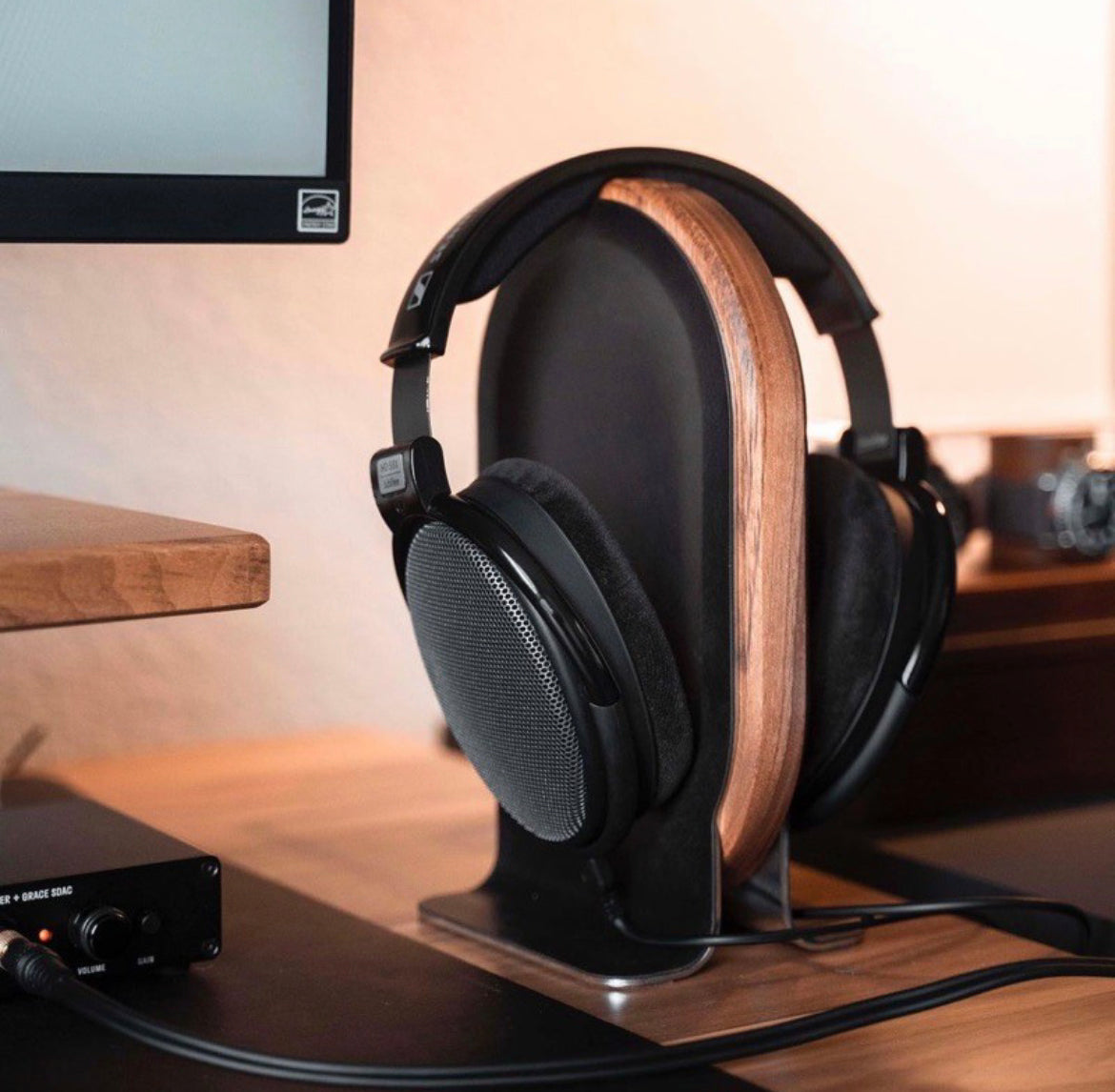 ZM Wooden Headphone Holder