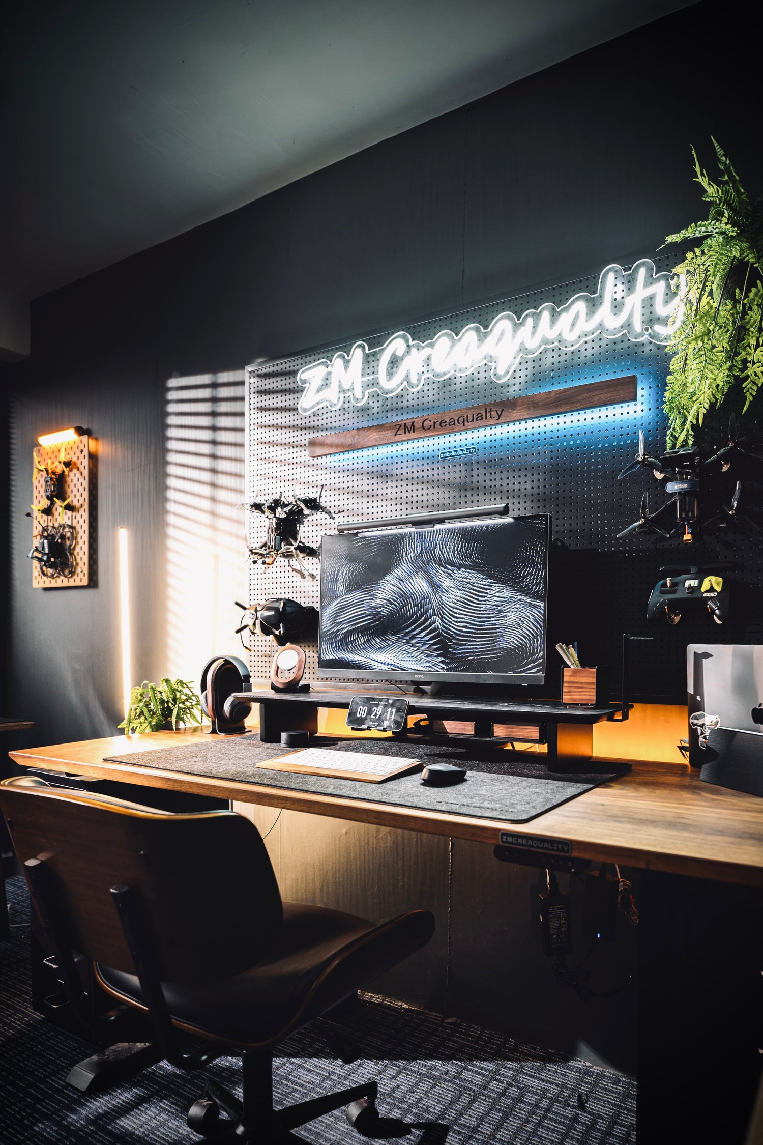 zmdesktop M20 Carbonized black solid wood desktop monitor stand riser preview 
